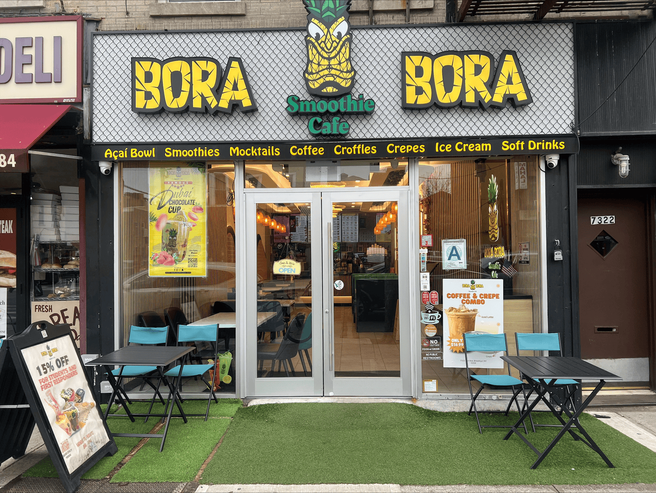 Bora Bora Smoothie Cafe in Bay Ridge