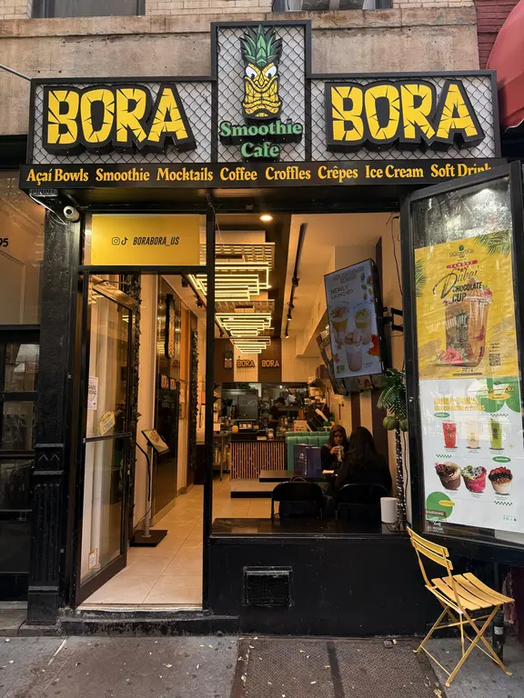 Bora Bora Smoothie Cafe in Greenwich Village